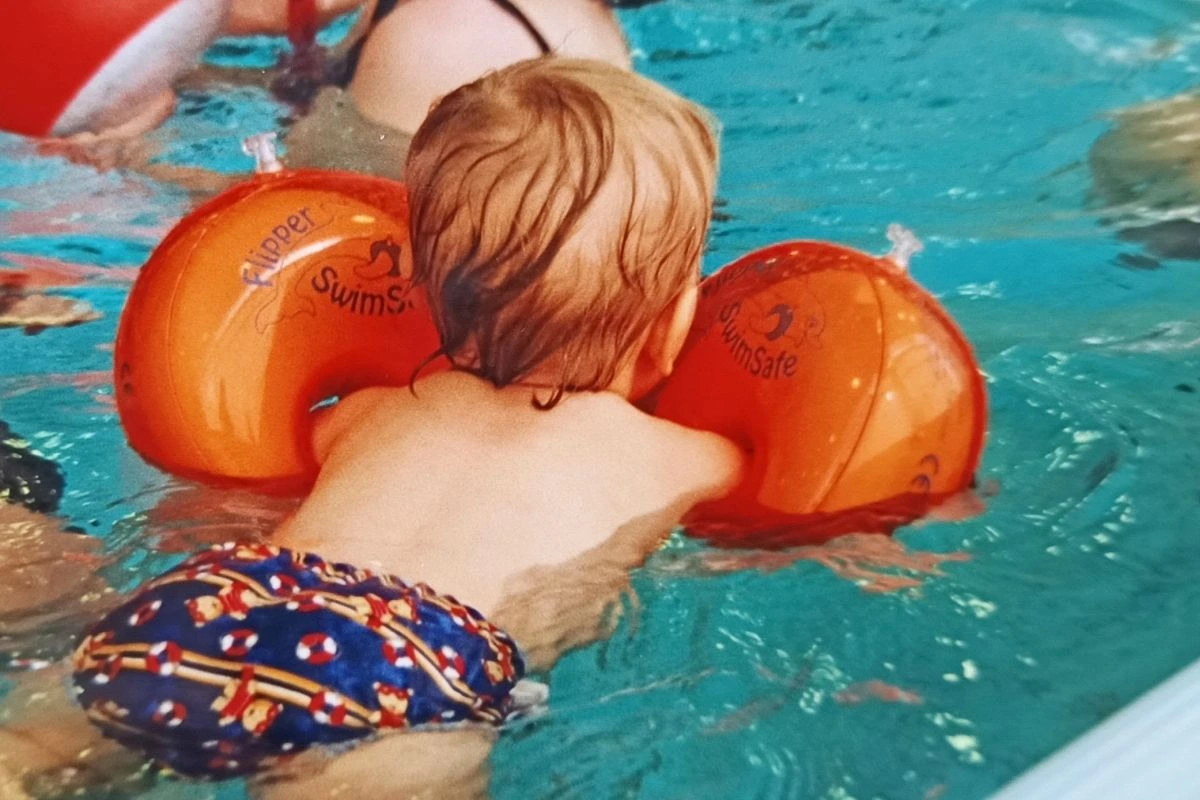 Babyschwimmkurs (Bild: Peter Marwan)