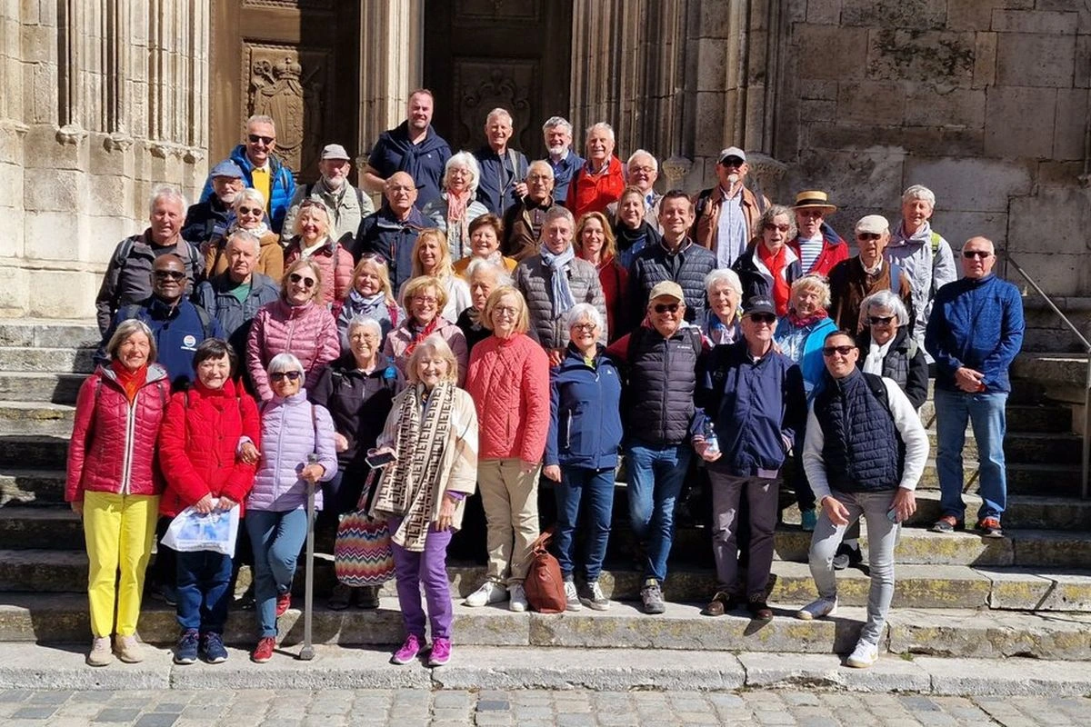 Gastgeber aus Unterschleißheim und Gäste aus Le Crès beim Ausflug nach Regensburg (Foto: Stadt Unterschleißheim)
