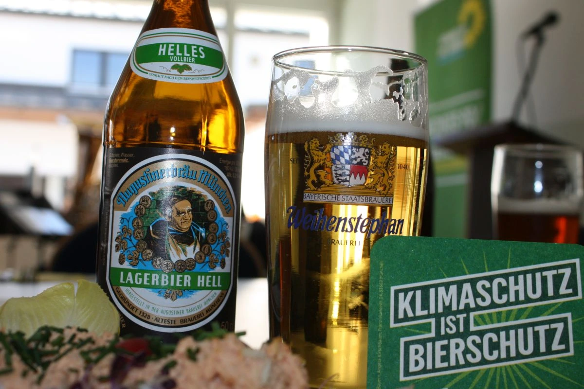 Bier, Odatzda und Bierdeckel (Bild: Peter Marwan)