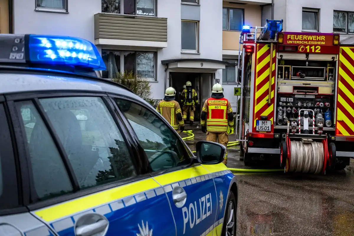 Schwere Brandstiftung in Unterschleißheim (Bild: Helmut Göbel , erstellt mit Hilfe von ChatGPT)