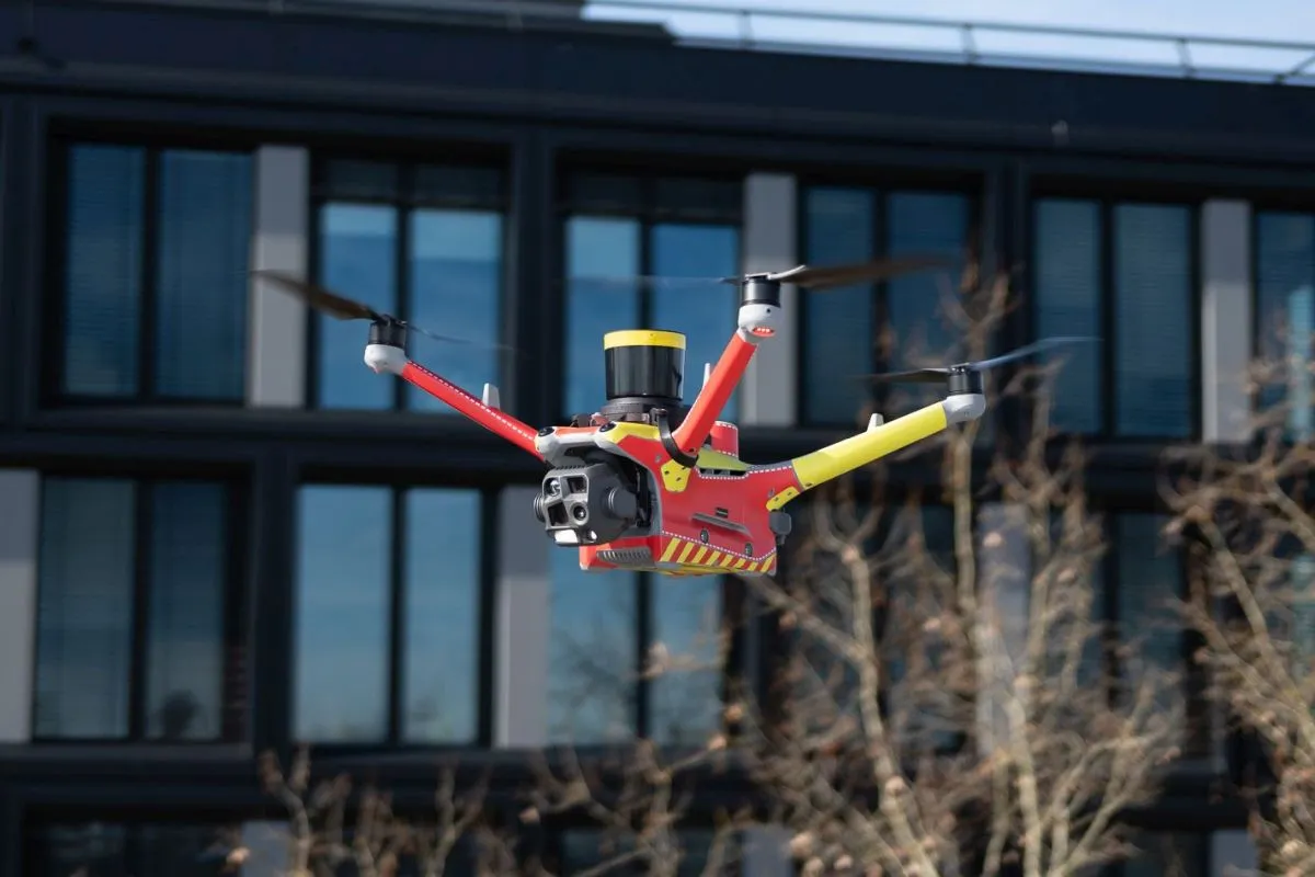 Drohne der Firma Skyflow während des Fluges (Foto: Daniel Hoppe / Skyflow)