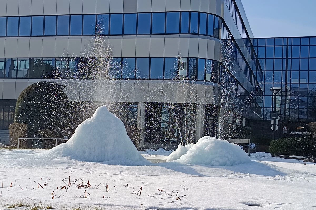 Eissäulen im Edison-Park an der Ecke Ohmstraße / Siemensstraße/ Edisonstraße in Unterschleißheim (Foto: Peter Marwan)