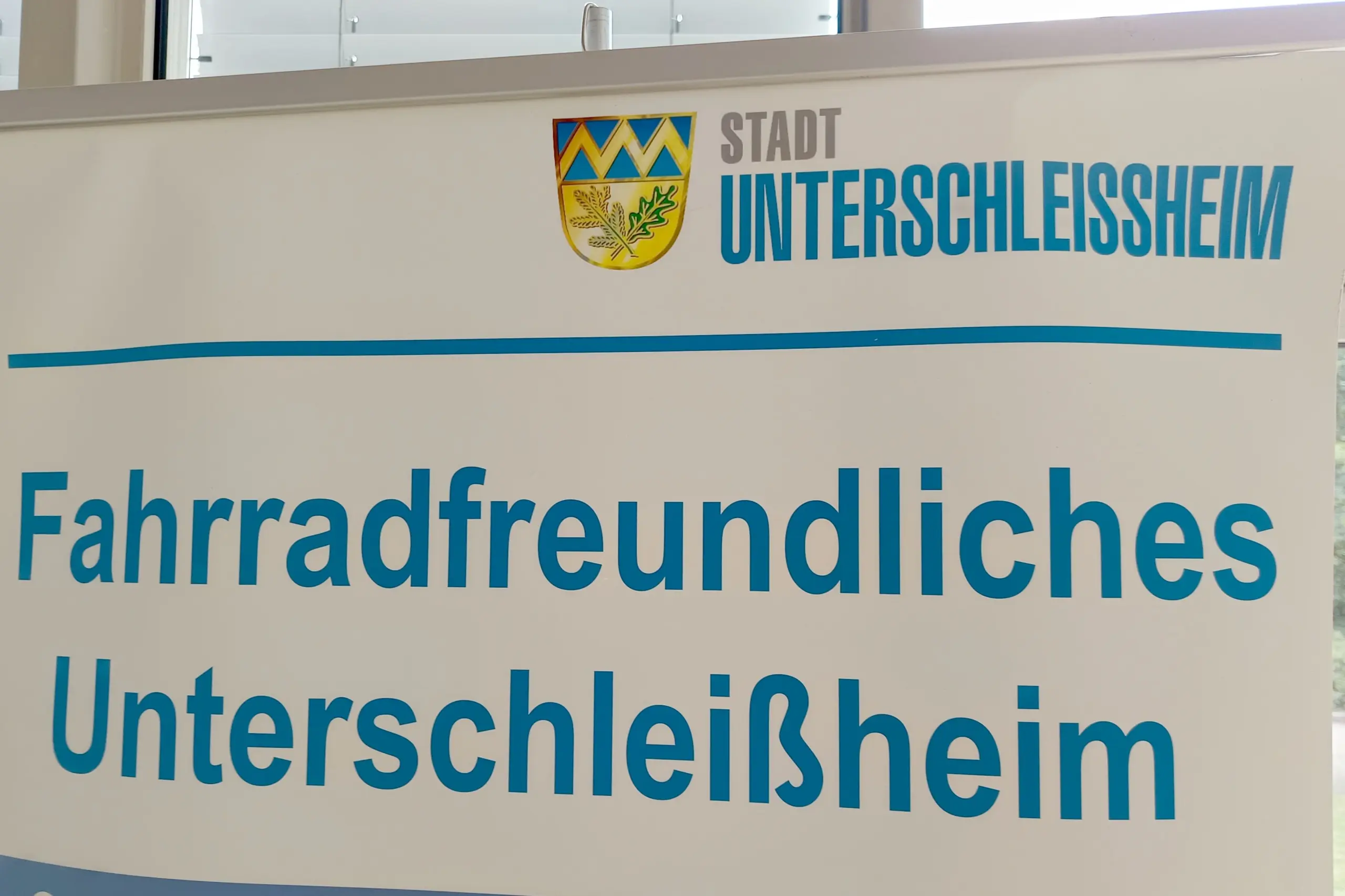 Schriftzug "Fahradfreundliches Unterschleißheim" auf einem Plakataufsteller (Foto: Peter Marwan)