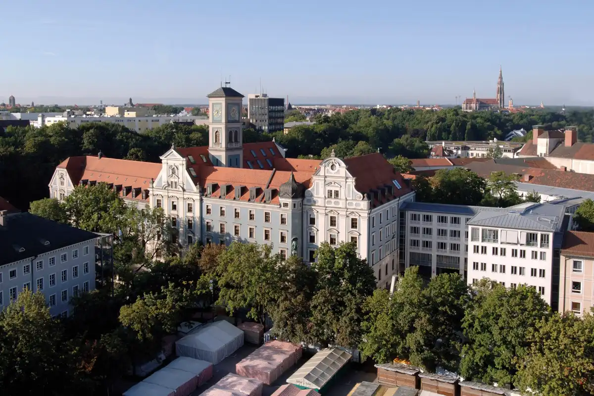 Gebäude-Landratsamt