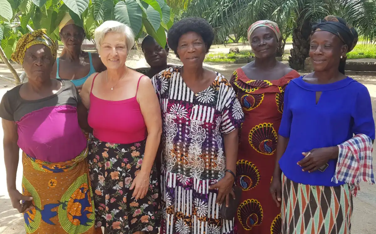 Im-Kreisev-von-Frauen