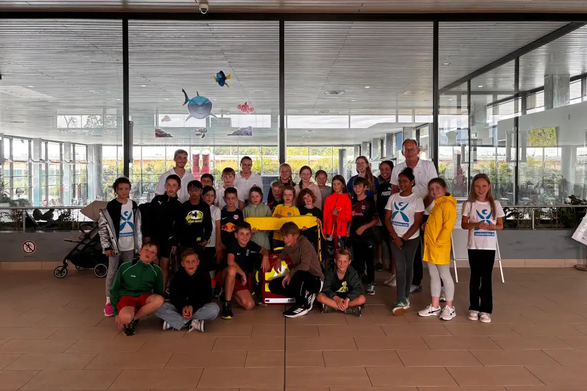 Um ein Ferienangebot der Stadt Unterschleißheim zu unterstützen und es Kindern zu ermöglichen Baden zu gehen, stellten wir Rettungsschwimmer zur Verfügung · Foto: Wasserwacht Lohhof