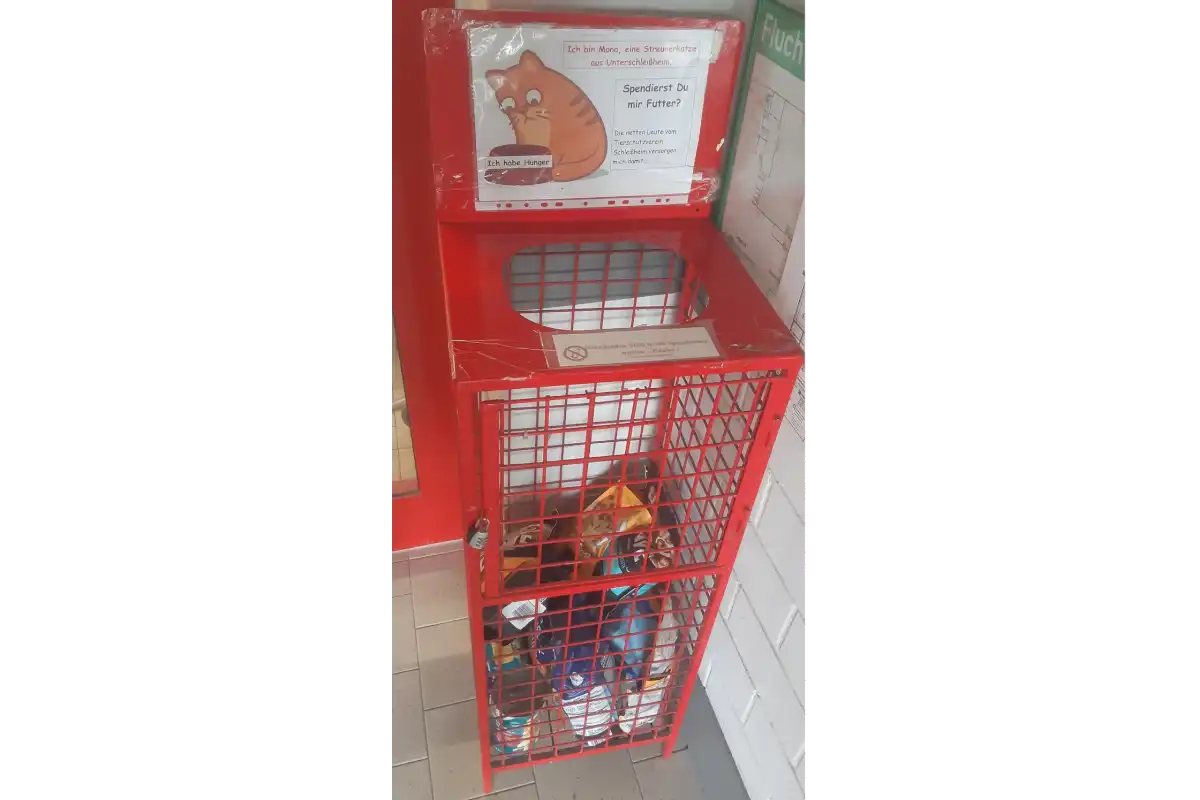 Futterspendenbox beim Kaufland in Unterschleißheim
