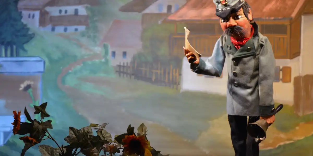 Rotkäppchen (Foto: Marionettentheater Bille)