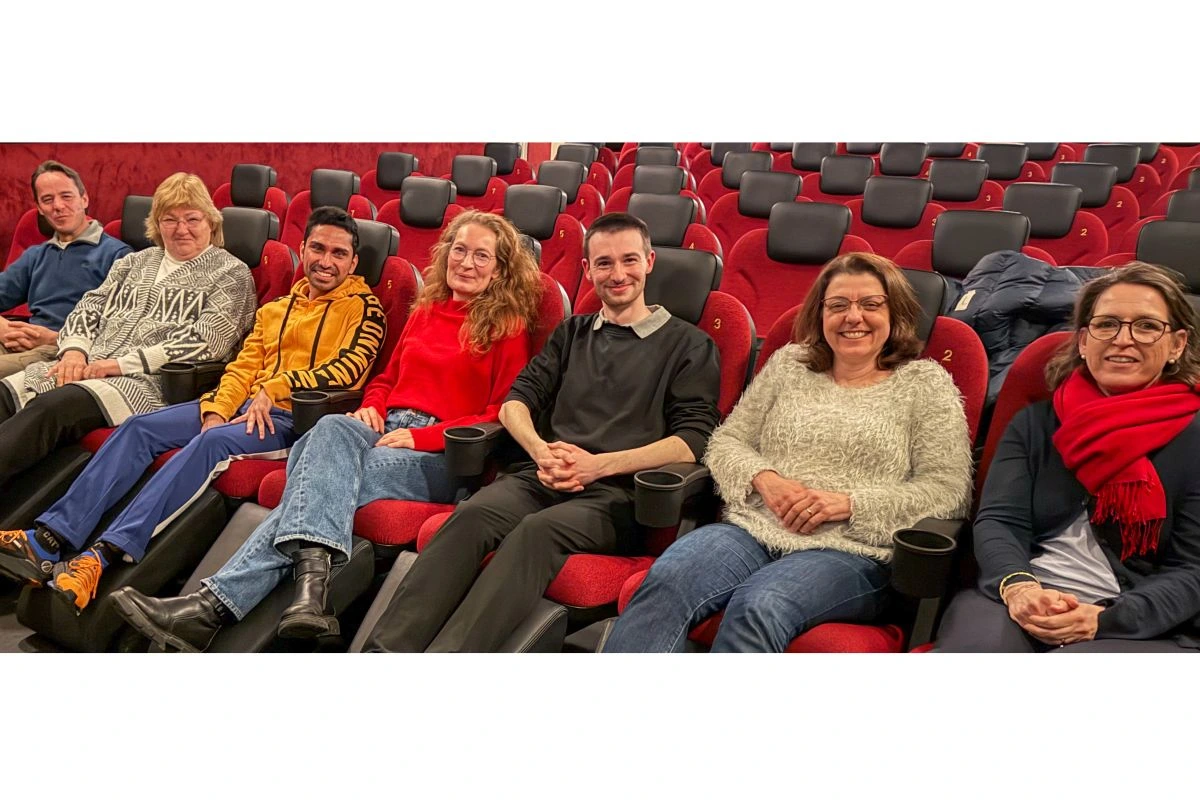 Tudi Le Bleis, Gina Hanke, Sina Fateminejad, Veronika Müller, Stefan Kollmer, Mariane Pontone und Franziska Wolfschmidt im Capitol Kino Lohhof (Foto: Fateminejad)