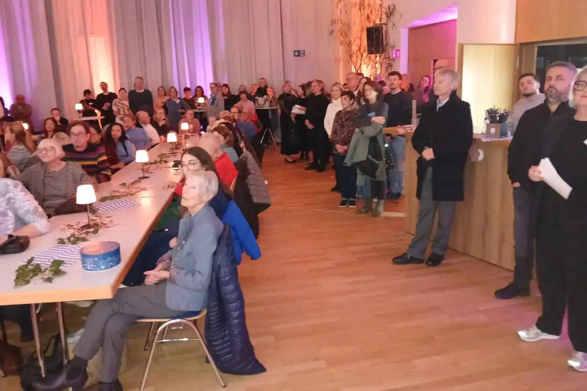 Das Gedränge war groß · Foto: Helmut Göbel