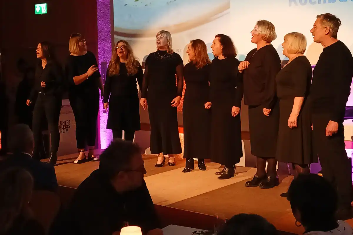 Colibri Chor unter der Leitung von Daria Khramzova und Jonas Mall · Foto: Helmut Göbel